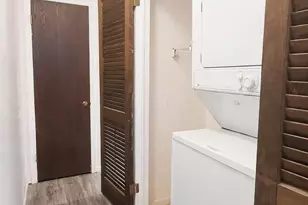 5 Essex Ct, Brookfield, CT 06804 - Photo 10