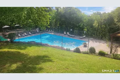 5 Essex Court #5, Brookfield, CT 06804 - Photo 2