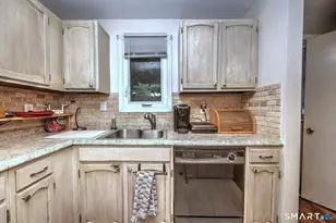 172 Woodland St, Meriden, CT 06451 - Photo 18