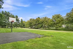 28 Larkspur Dr, Cromwell, CT 06416 - Photo 8