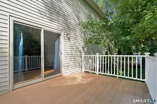 28 Larkspur Dr, Cromwell, CT 06416 - Photo 4