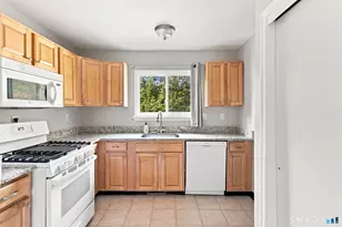 28 Larkspur Dr, Cromwell, CT 06416 - Photo 20