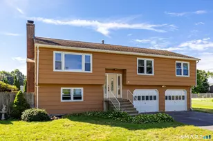 11 Londonderry Ln, Milford, CT 06460 - Photo 2