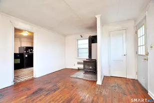 11 Tanglewood Dr, Windsor, CT 06095 - Photo 2