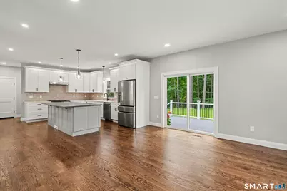 18 Timberlane Trail, Trumbull, CT 06611 - Photo 14