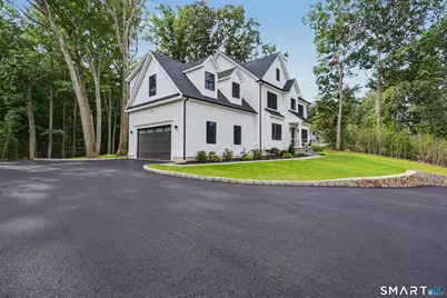 18 Timberlane Trail, Trumbull, CT 06611 - Photo 4