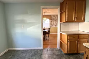 344 Alling St, Berlin, CT 06037 - Photo 6