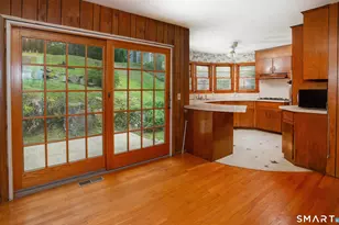 4 Musnug Rd, Danbury, CT 06811 - Photo 8