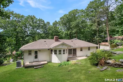 4 Musnug Road, Danbury, CT 06811 - Photo 2