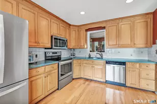 407 Canoe Brook, Shelton, CT 06484 - Photo 6