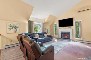 67 Crest St, Waterbury, CT 06708 - Photo 8