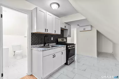693 Dixwell Avenue #3rd Flr, New Haven, CT 06511 - Photo 4