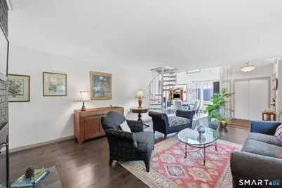 89 Mohegan Drive, West Hartford, CT 06117 - Photo 16