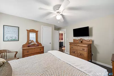 89 Mohegan Drive, West Hartford, CT 06117 - Photo 28