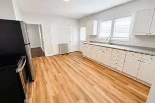 59 South St, Cromwell, CT 06416 - Photo 2