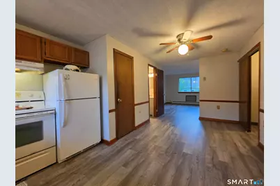 1568 Meriden Road #4C, Waterbury, CT 06705 - Photo 4