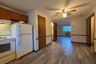 1568 Meriden Rd, Waterbury, CT 06705 - Photo 4