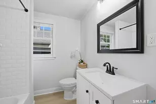 15 Mead St, Stamford, CT 06907 - Photo 10