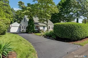 118 Lloyd Dr, Fairfield, CT 06825 - Photo 4