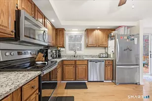 198 Dartmouth Dr, Groton, CT 06355 - Photo 8