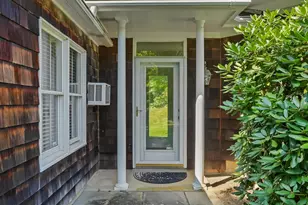 106 Spoonwood Rd, Wilton, CT 06897 - Photo 2