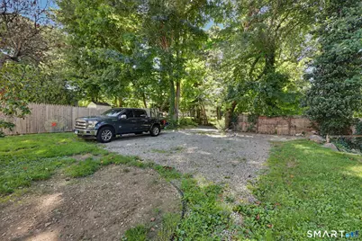 26 Nichols Avenue, Stamford, CT 06905 - Photo 34