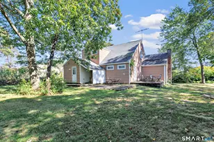 86 Vanguard St, Bridgeport, CT 06606 - Photo 2