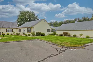 1 Strathmore Ln, Suffield, CT 06078 - Photo 34