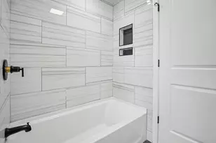 723 Totoket Rd, North Branford, CT 06472 - Photo 18