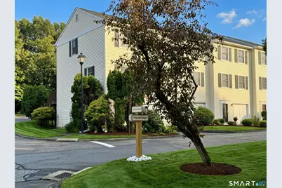113 Summit Commons #113, Derby, CT 06418 - Photo 4