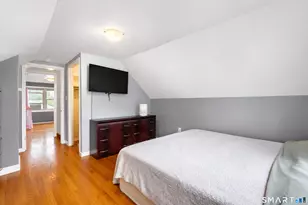 143 Red Oak Rd, Bridgeport, CT 06606 - Photo 14