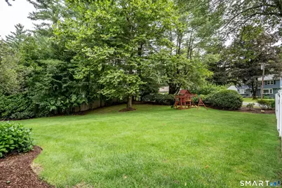 4 Manor Lane, West Hartford, CT 06107 - Photo 32