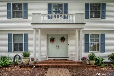 4 Manor Lane, West Hartford, CT 06107 - Photo 2
