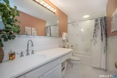 4 Manor Lane, West Hartford, CT 06107 - Photo 24