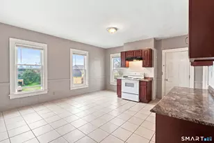 47 Hubbard St, Meriden, CT 06451 - Photo 4