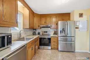 16 Circle Dr, Farmington, CT 06085 - Photo 10