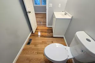 68 Lebanon St, Hartford, CT 06112 - Photo 8