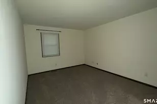 375 Glendale Ave, Bridgeport, CT 06606 - Photo 10