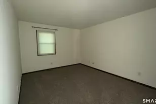 375 Glendale Ave, Bridgeport, CT 06606 - Photo 14