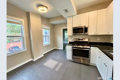 597 Chapel Street #2R, New Haven, CT 06511 - Photo 4