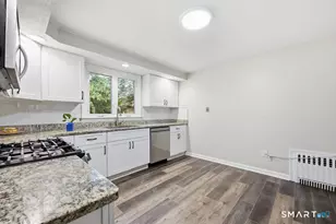 25 Hampshire Dr, Glastonbury, CT 06033 - Photo 10