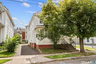 105 Spring St, Middletown, CT 06457 - Photo 2