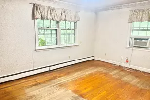 49 Bolton Center Rd, Manchester, CT 06040 - Photo 6