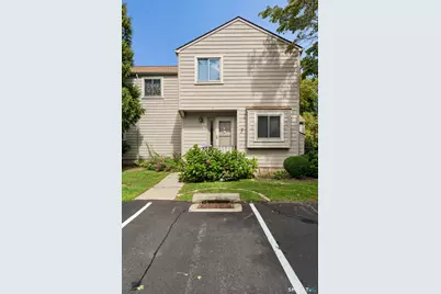 110 Fiddler Green Road #D, Stratford, CT 06614 - Photo 2