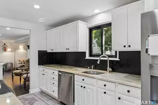 110 Fiddler Green Rd, Stratford, CT 06614 - Photo 14