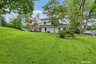 17 Little Plain Rd, Trumbull, CT 06611 - Photo 32