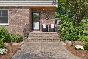55 Sylvan St, Avon, CT 06001 - Photo 2
