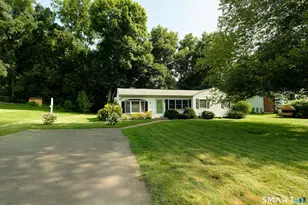 213 Robin Ln, Cheshire, CT 06410 - Photo 2