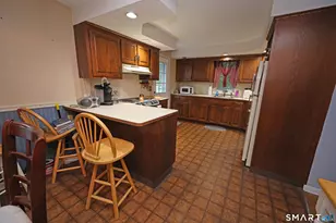 224 Abbotsford Ave, West Hartford, CT 06110 - Photo 4