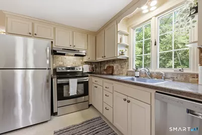 10 Shady Lane, Simsbury, CT 06092 - Photo 14